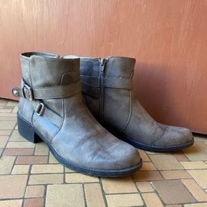 Anne Klein Grey boots